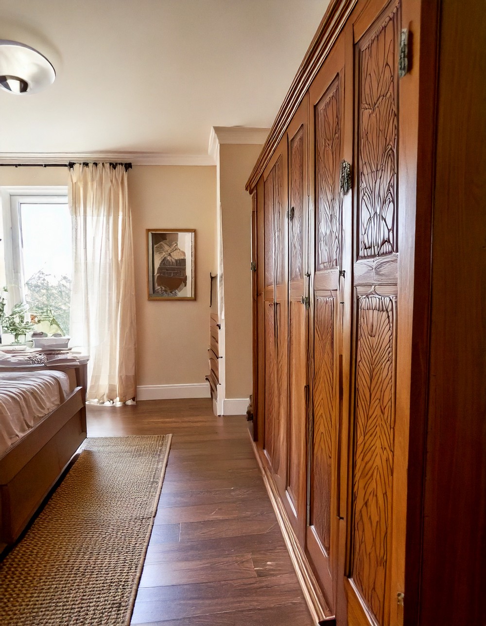 Antique Effect Wooden Wardrobe Makeover