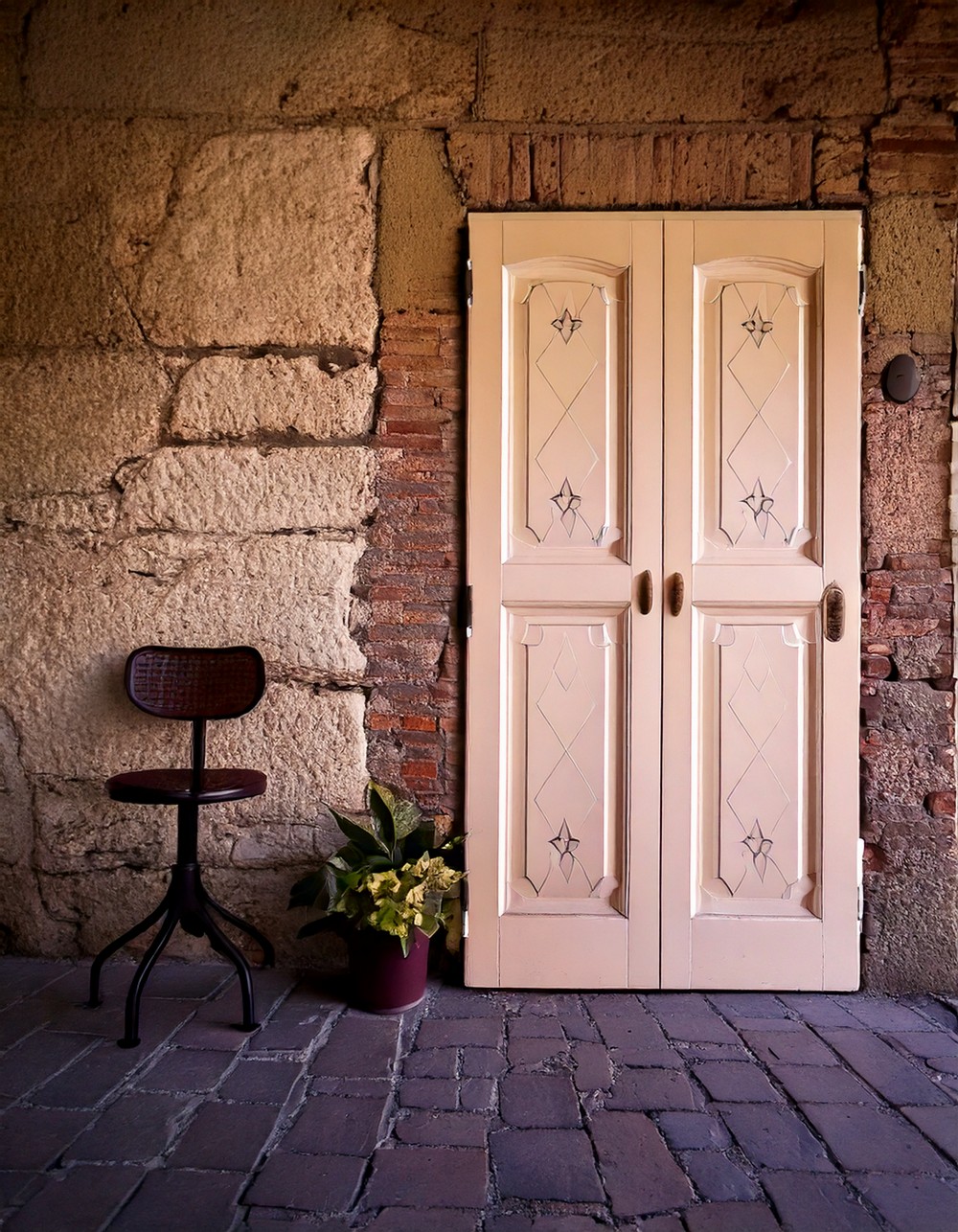 Beautiful Scalloped Door Fronts