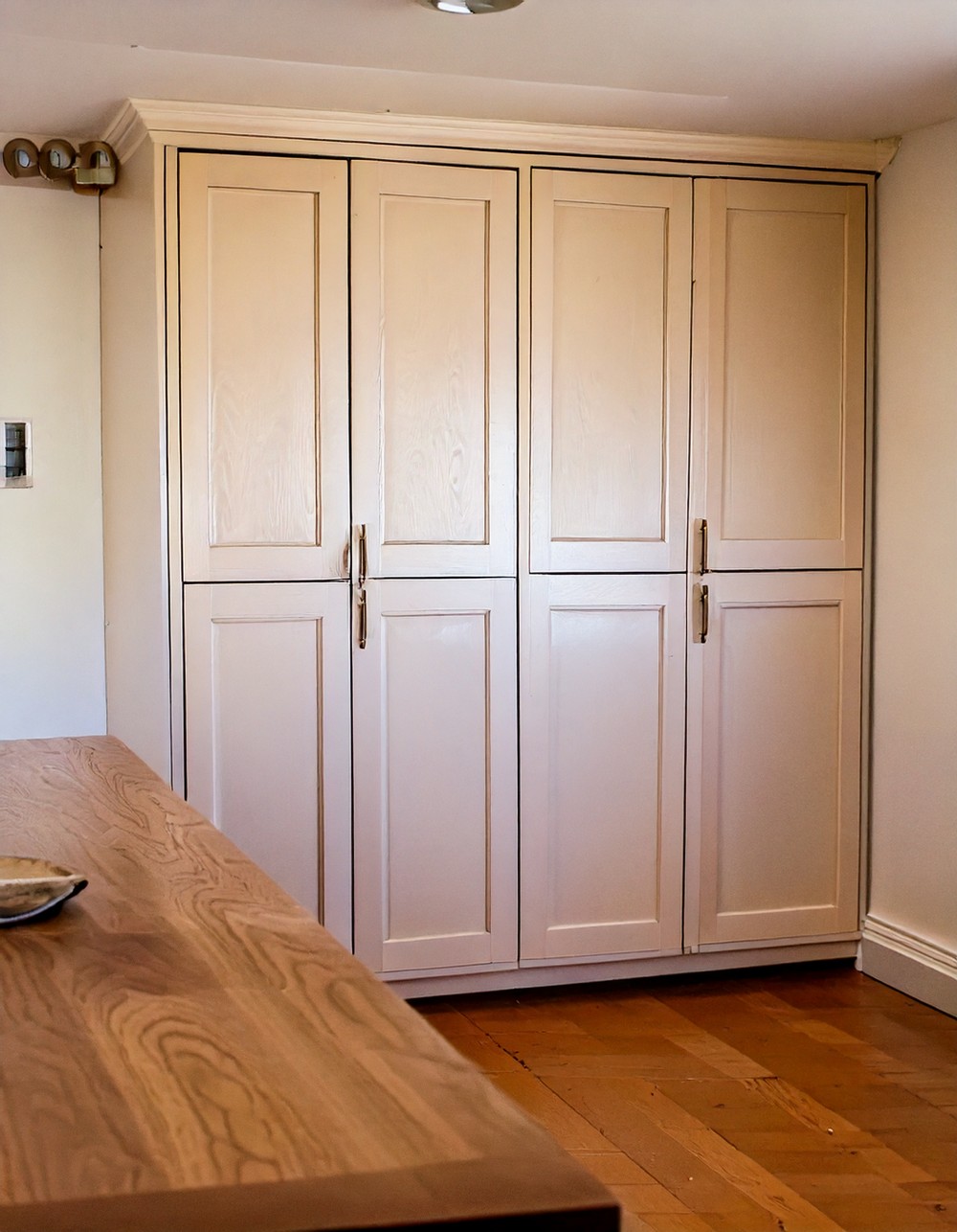Simple and Elegant Kitchen Pantry Hack